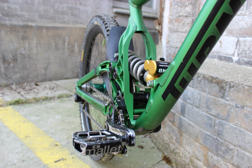 new update: 650b frontwheel, 800mm Thomson ti bar, complete set of ti bolts for the Dorado