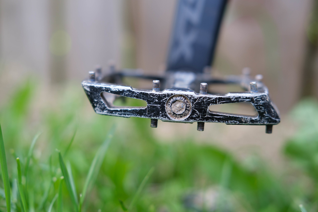 pinkbike best flat pedals