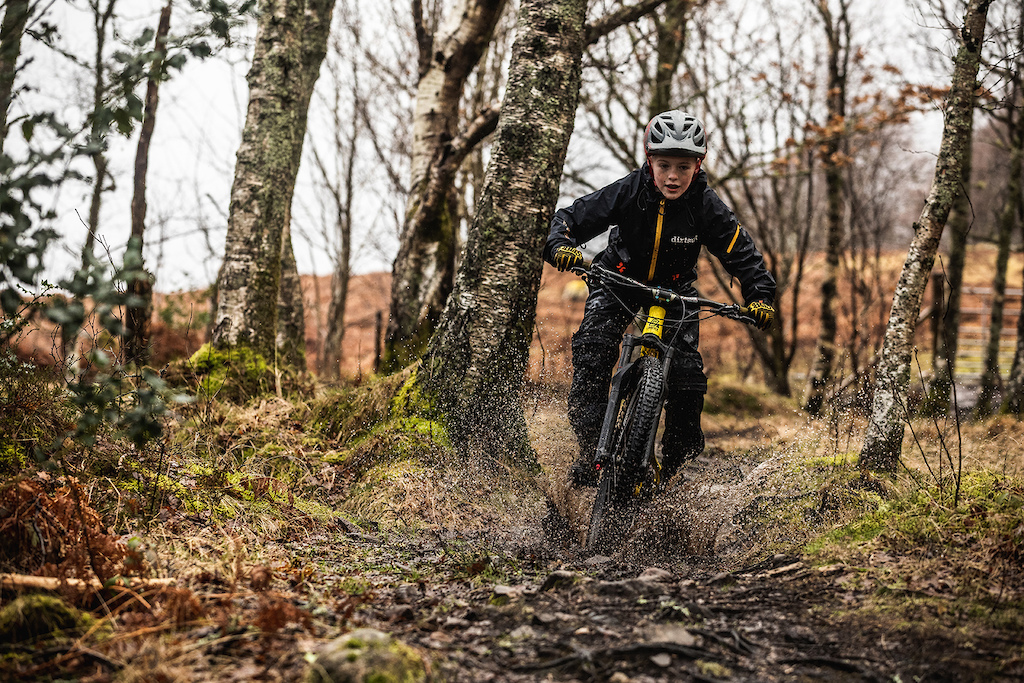 With regards to playing in the dirt our kids definitely lead the way. With dirtlej’s waterproof and breathable bike one-piece they now finally can recklessly rip through the rain. Now you are ready for playing in the dirt together.
