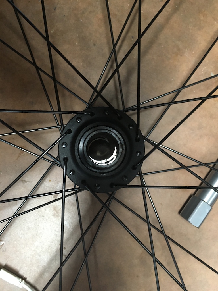 Axle not aligned on front hub