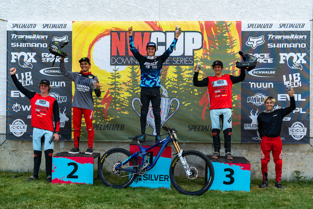 Jr. X Men's Podium