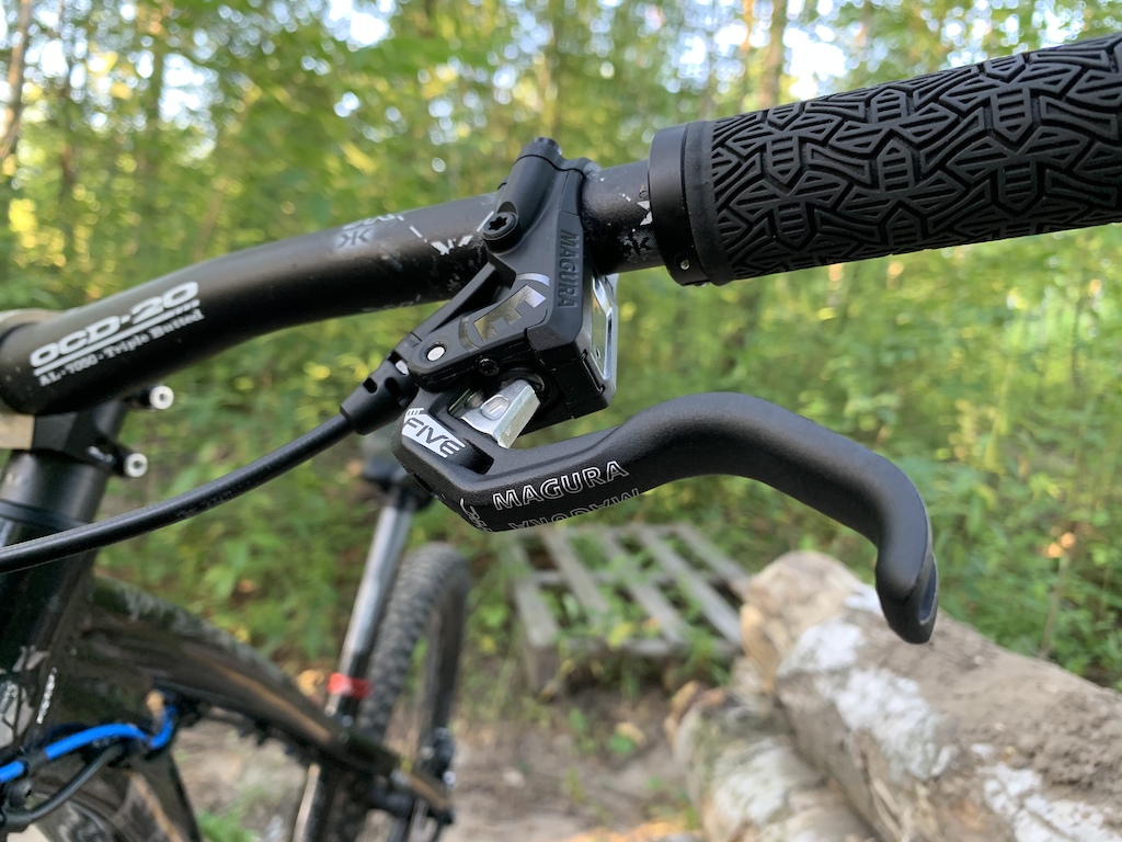 Dartmoor Hornet 26" model for 2020, with Öhlins RXF36 EVO Fork 150mm.
Magura MT5 brakes with HC 1 finger levers