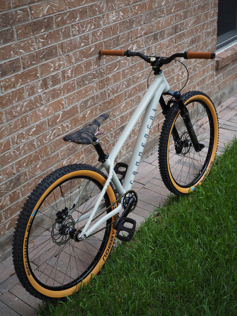 Commencal Absolut 2020