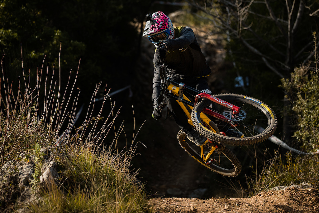 Podcast Elliott Heap Talks About Winning the EWS Title, Hangovers, 4X World Champs, Pies and