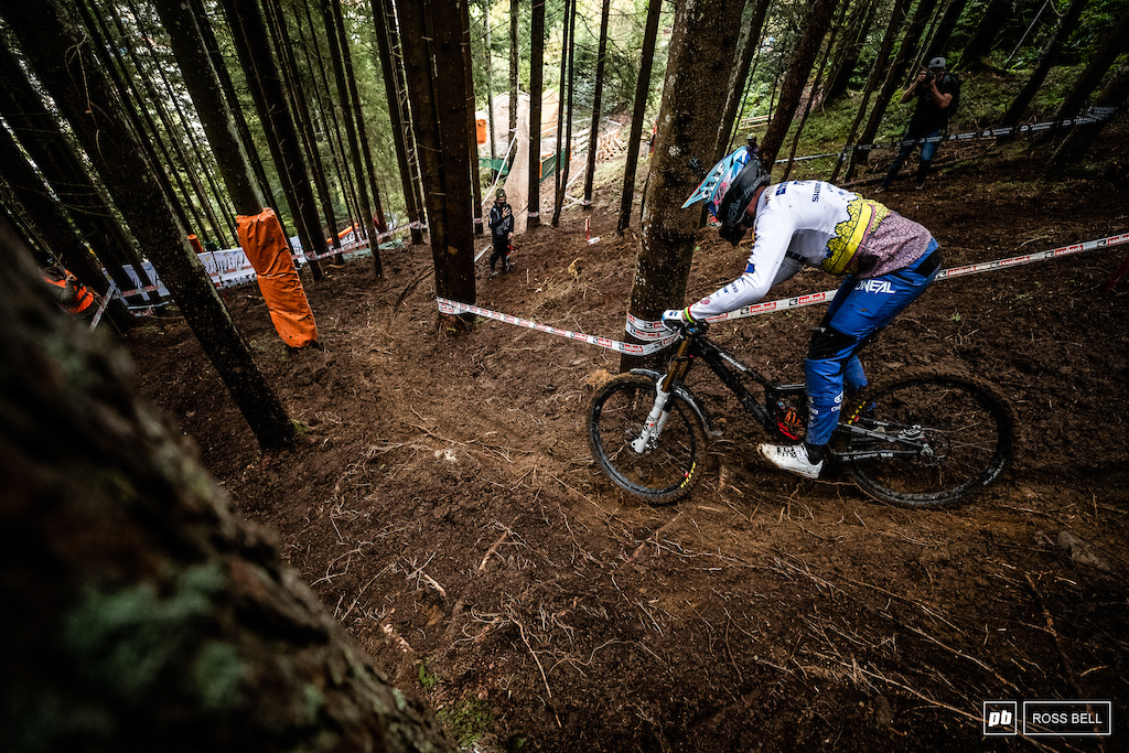 Greg Minnaar getting to grips with the steeps. He won last time we had World Champs in Leogang, can he make it 2 from 2?