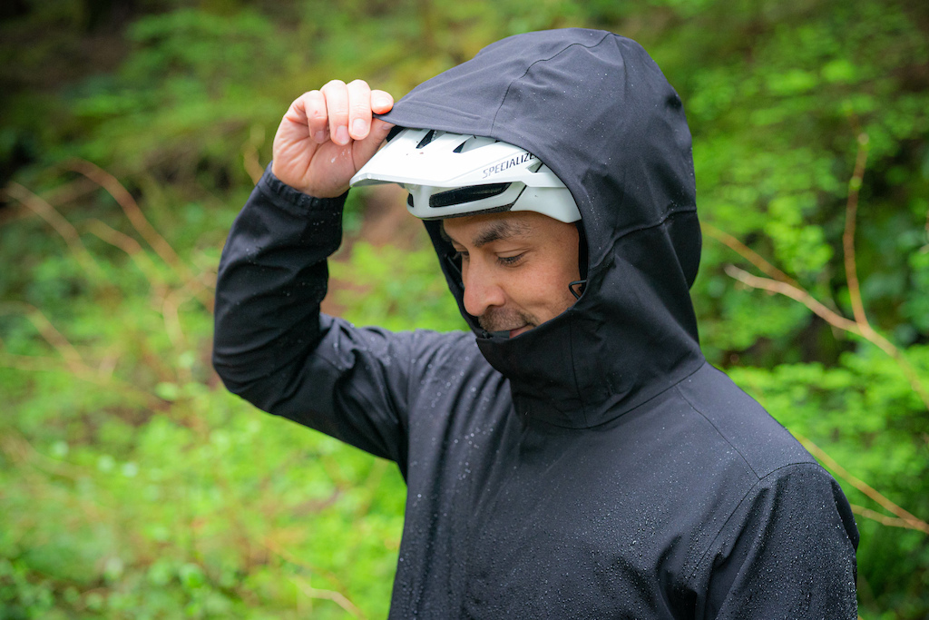 Constructed with breathable fabric Polartec Neoshell the raindrops and water crossings will repel the sweat will breathe out and you won t be scared of a wet ride ever again.
