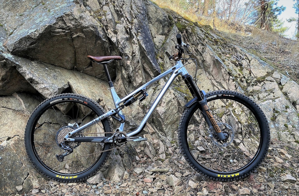 Bronze & Chrome.
Damn son, she be long and fast!