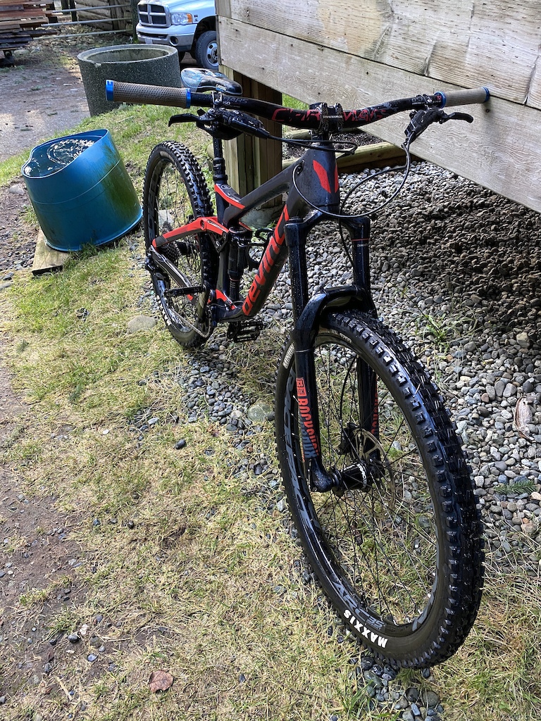 2019 Devinci Spartan Carbon