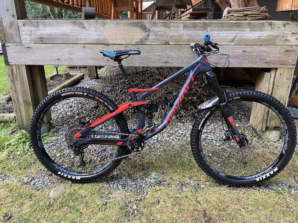 2019 Devinci Spartan Carbon