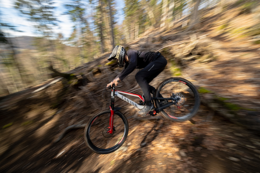 Canyon Sender CFR

Photo: Kifcat / Shaperideshoot