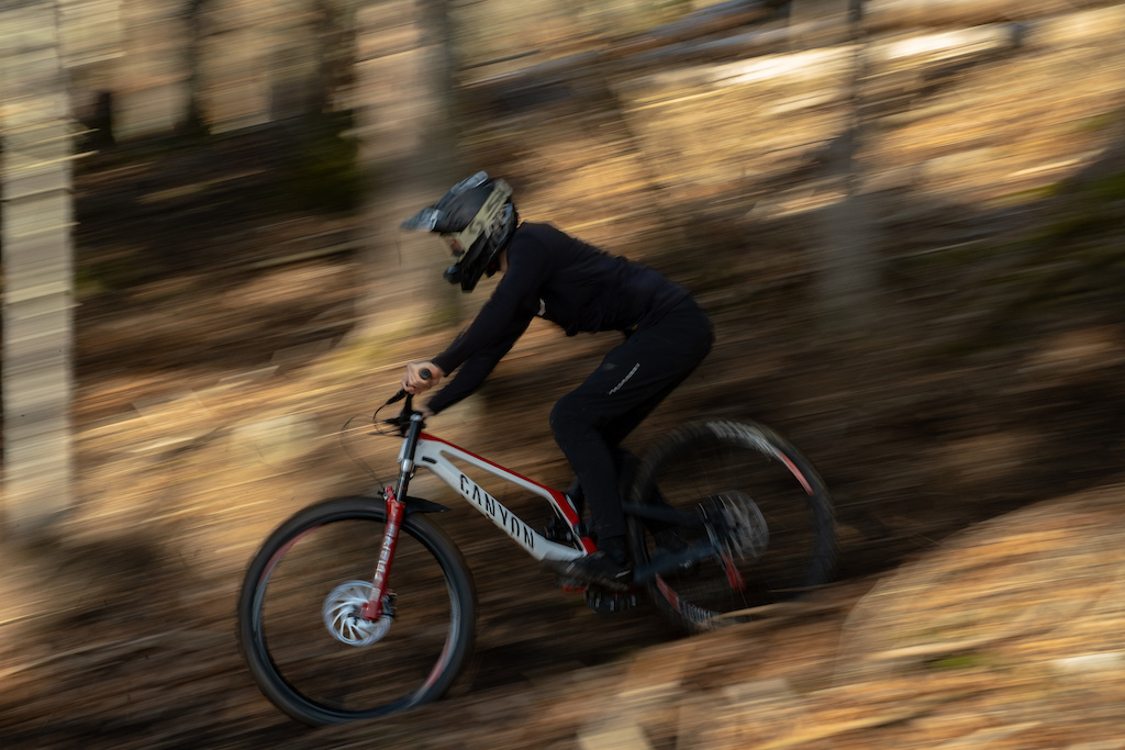 Canyon Sender CFR

Photo: Kifcat / Shaperideshoot