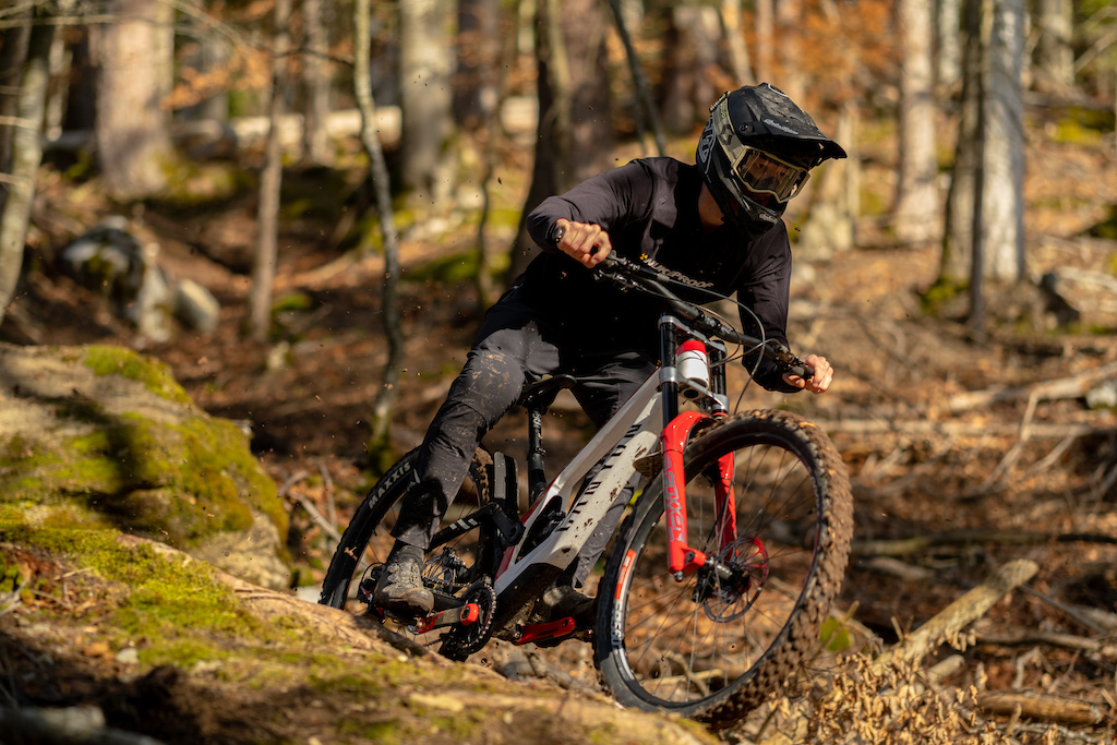 Canyon Sender CFR

Photo: Kifcat / Shaperideshoot
