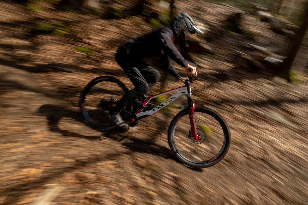 Canyon Sender CFR

Photo: Kifcat / Shaperideshoot