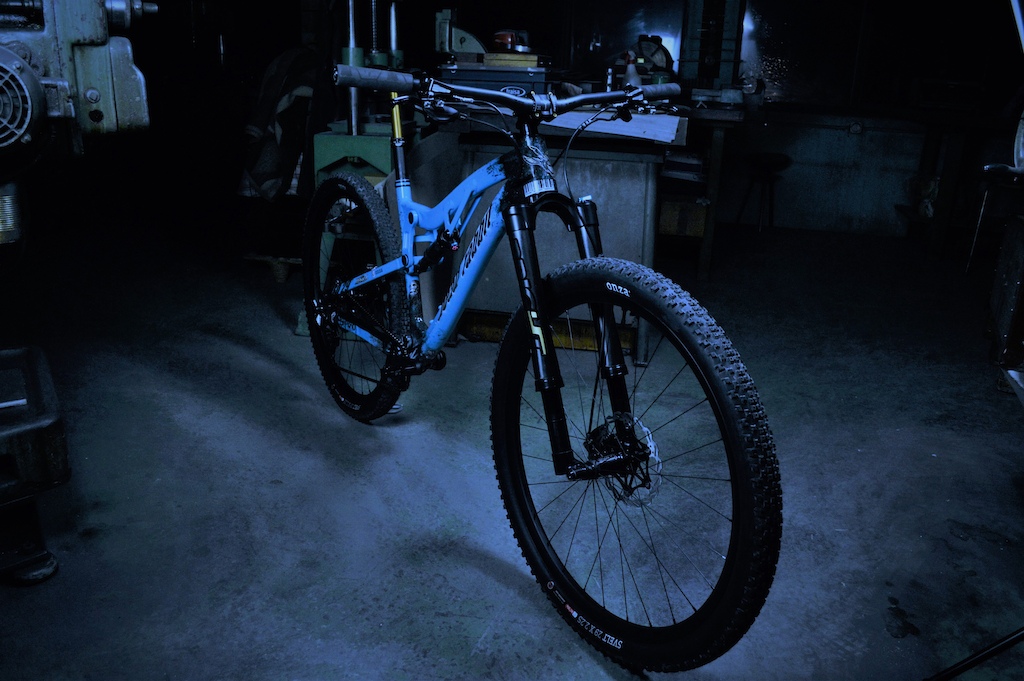 Front View, the blue Color also glow in the dark