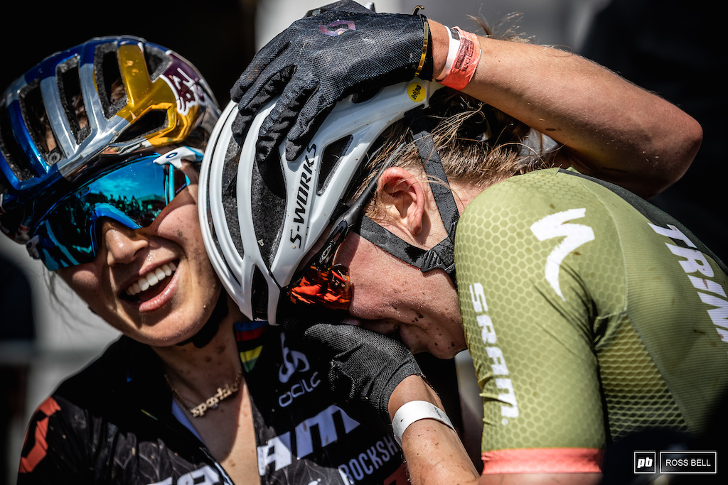 Kate Courtney was one of the first to congratulate Haley Batten on her ride to the podium.