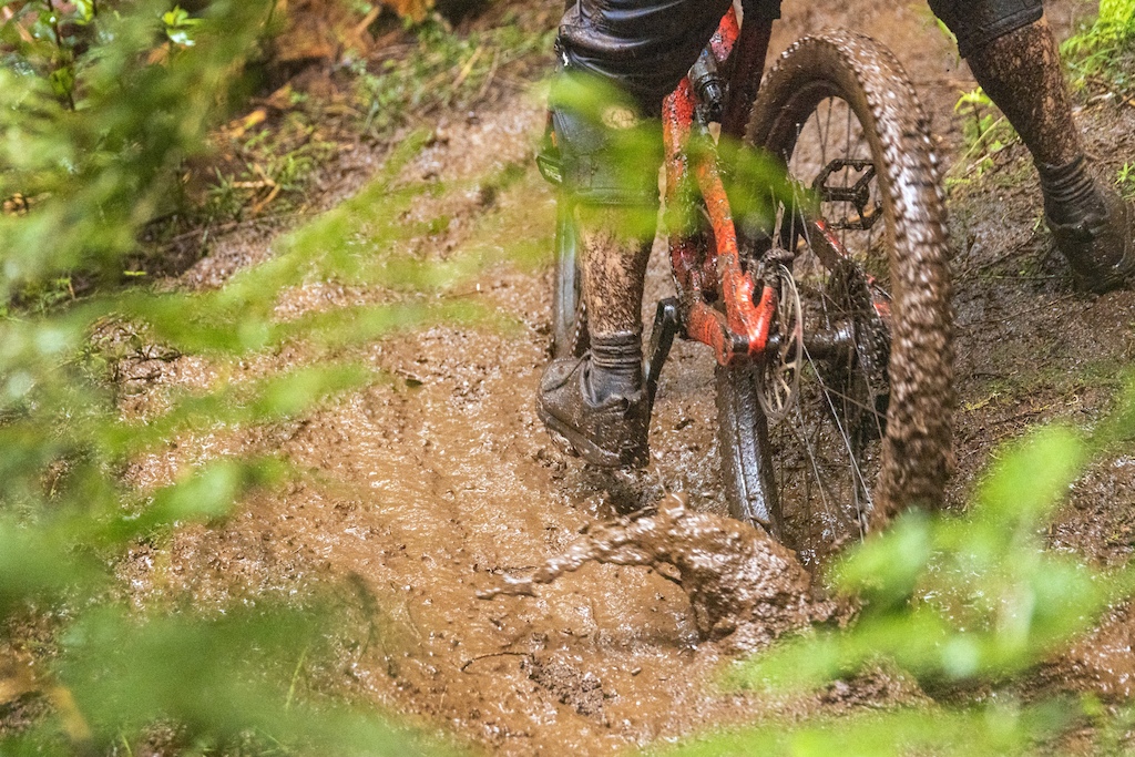 Riders where saying that the fact it was so wet was much better than if it was real thick mud, there was grip for those brave enough to push. 


Trans Madeira 2021 Spring edition. D2. 

Jacob GIbbins