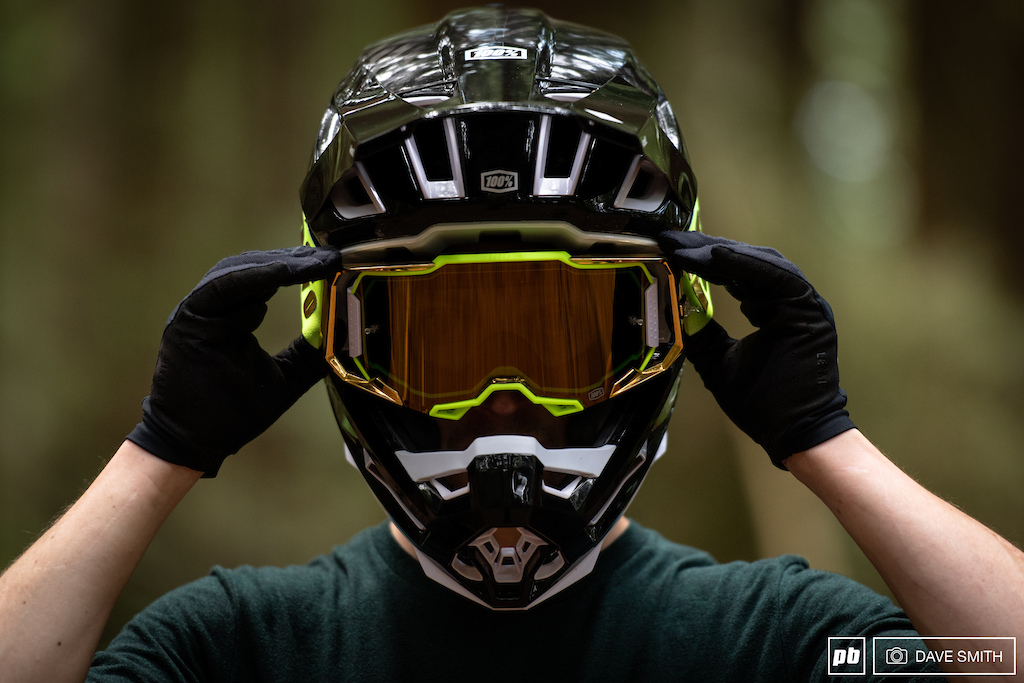 Review: 2 Full Face Helmet - Pinkbike