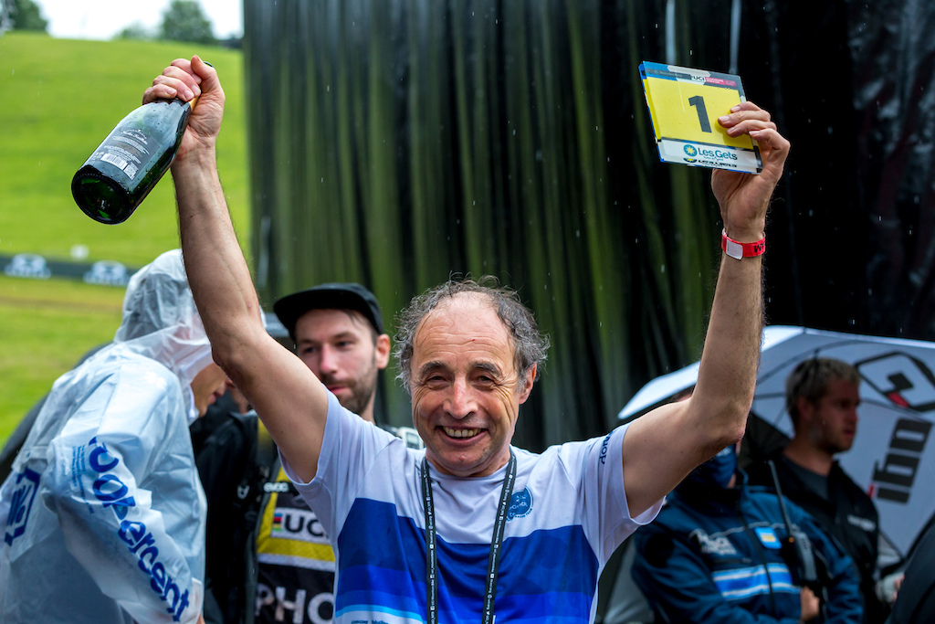 2021 UCI MTB Downhill World Cup #2 - Les Gets

Team Owner : Claude Pierré

Photo by Jey Crunch