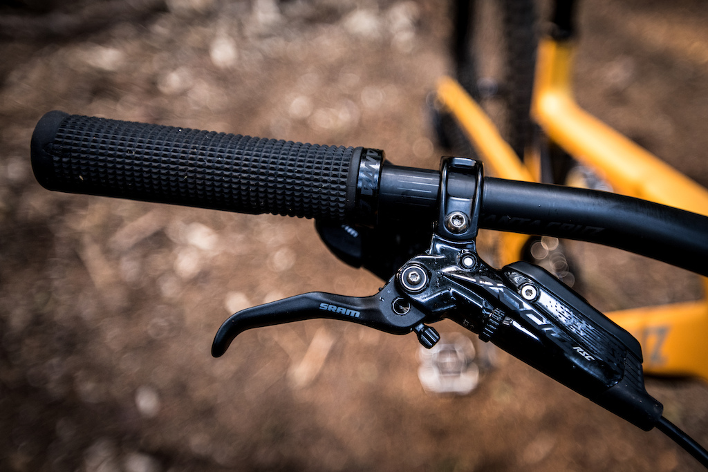2022 Santa Cruz Bronson XO1 AXS Reserve Carbon CC MX