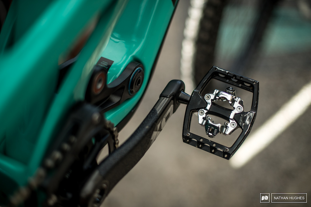 New Sixpack clip pedals.