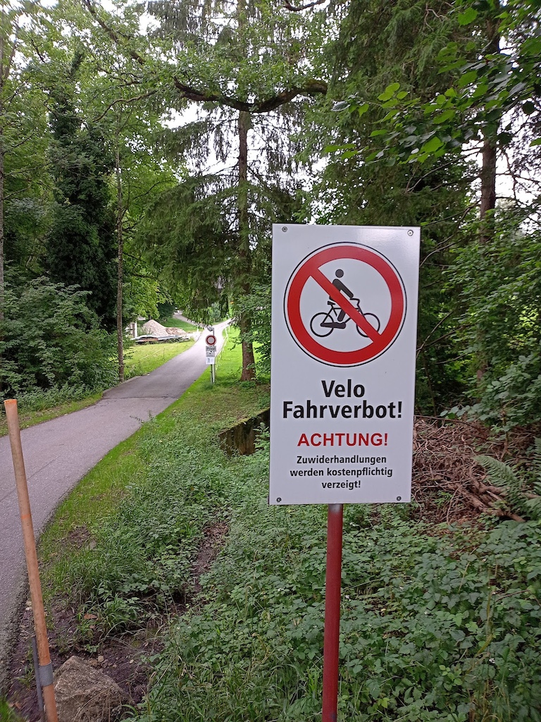 Traffic sign --> bike forbidden
