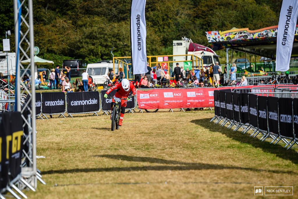 Stu Hughes powering his way to the win in the Vets field
