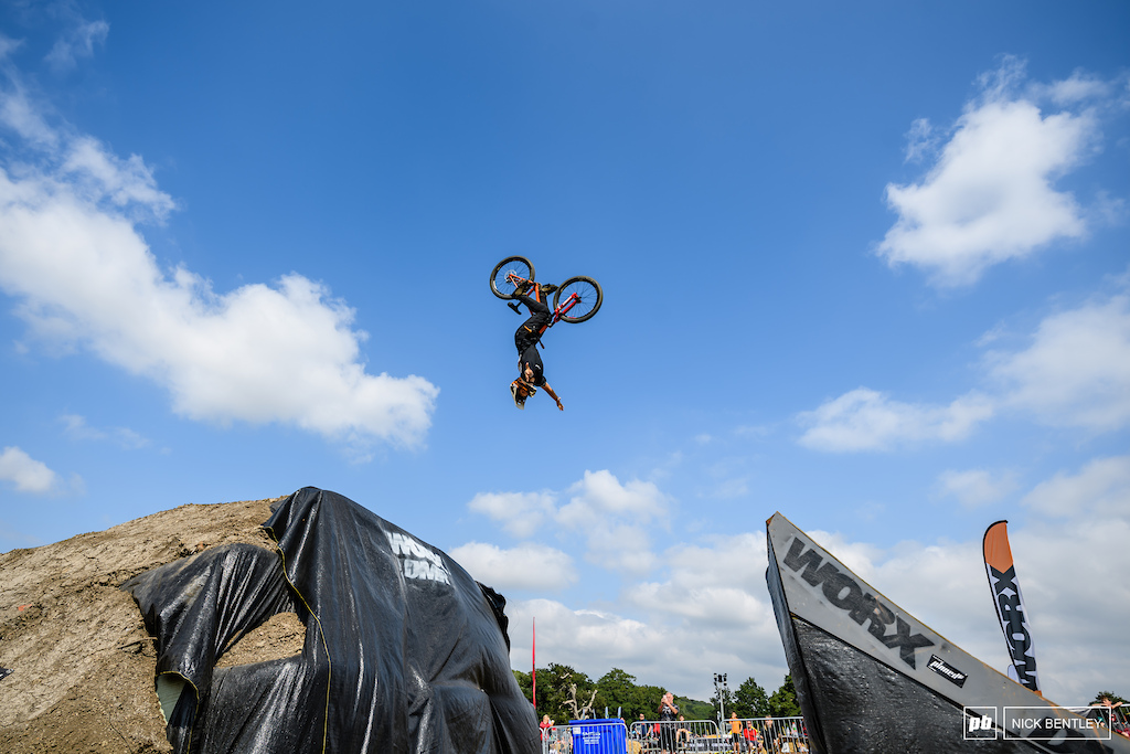 Finley Davies sending a massive Tuck No Hander back Flip - not bad for a 12 year old