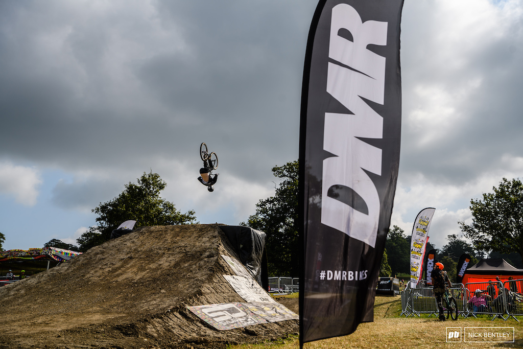 It's great to British Brand DMR supporting the DirtWars series once again. Without brands supporting these events they just simply wouldn't happen