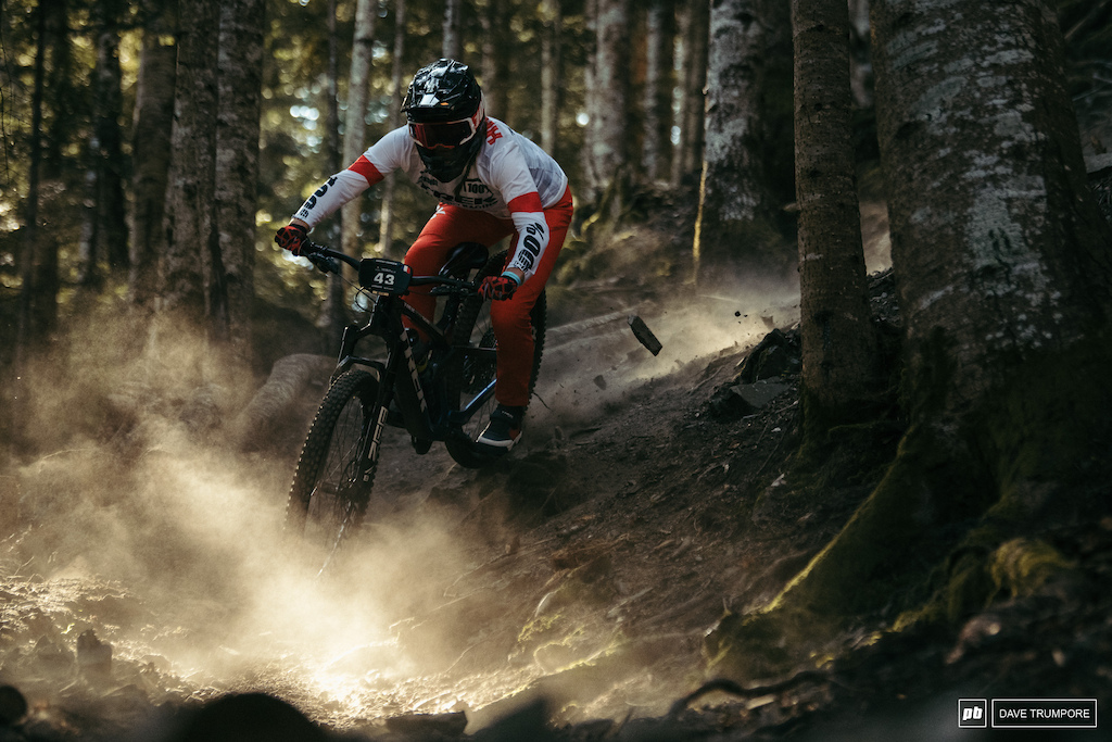 Harriet Harnden looking strong and fast and looking to back up her win from last round in La Thuile