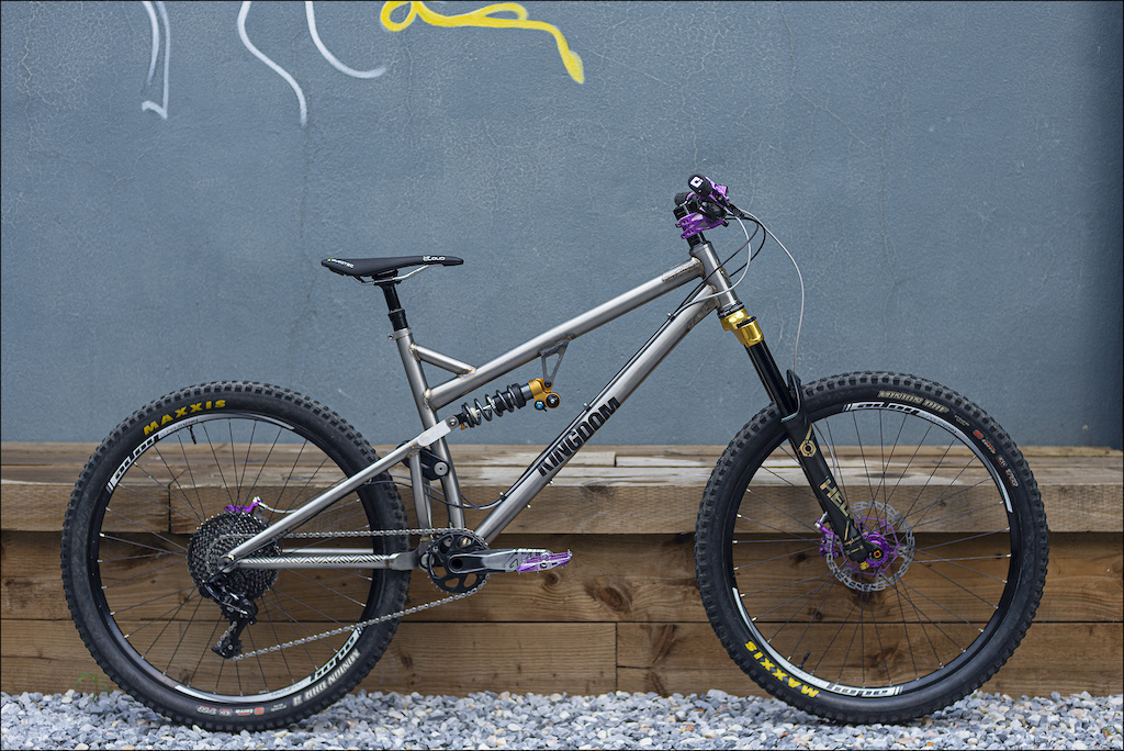 Absolutely over the moon with my new bike build! I built my parts across to a Kingdom Vendetta XFS with coil suspension front and rear. She turned out to be pretty hefty, but the ride is just sublime.