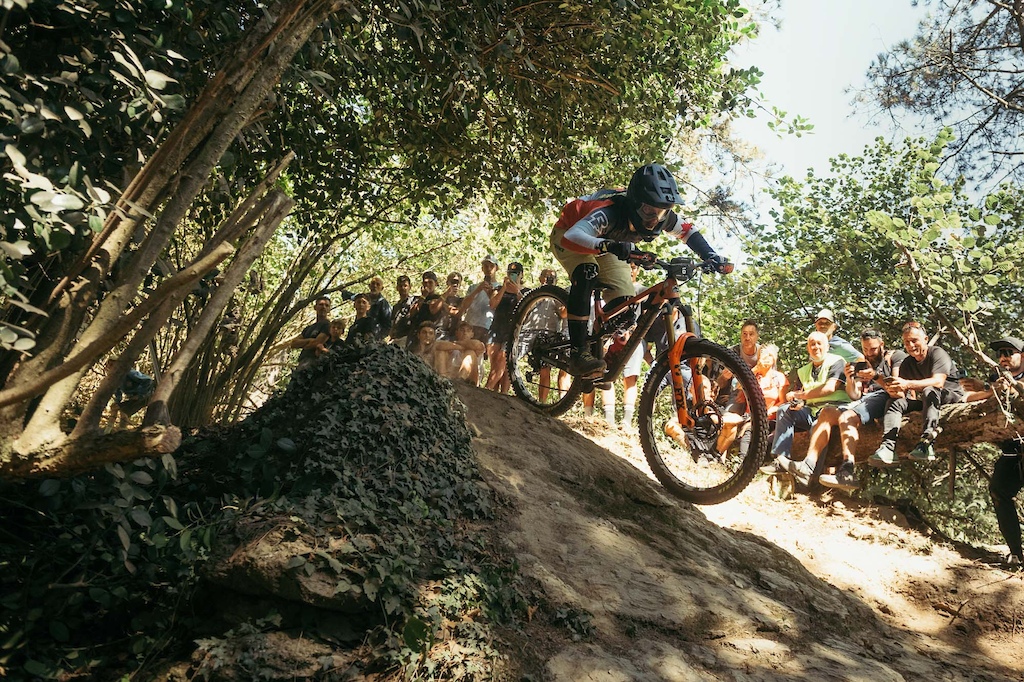 The Rocky Mountain Race Face Team in Finale Ligure for the 2021 EWS series.