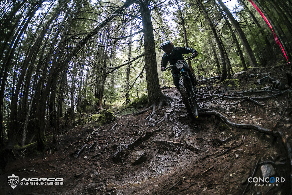 2021 CNES Whistler Photo Lindsay Donovan lindsaydonovan Photo for use by Canadian Enduro Series only. Please purchase on Roots and Rain or contact photographer directly to arrange usage.