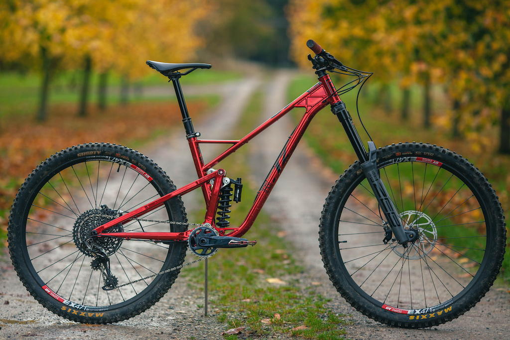 R -Bikes Introducing the .12 the latest addition to the R stable. A 165mm rear 180mm front 29er built to take the hits and call the shots with a 3.13 - 1.99 progressive leverage ratio. . Vital stats- 64 head angle 78.5 seat angle 30mm BB drop 435mm chainstays www.ra-bikes.com