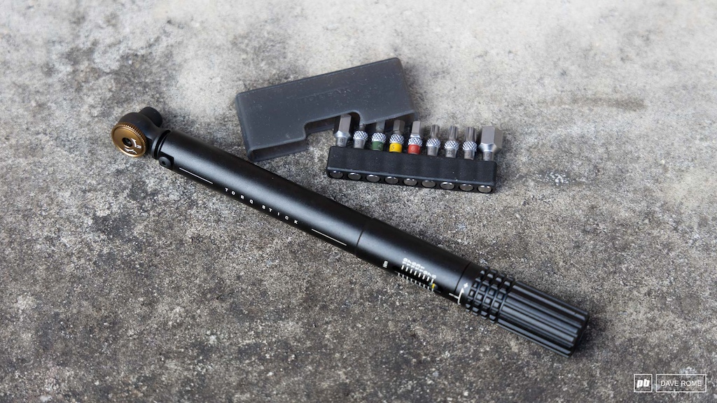 Topeak has long offered digital torque wrenches similar to those now sold by Pro and Unior but obviously missing from the range was a more affordable adjustable option for workshop use. The Torq Stick 4-20 Nm US 140 fills that gap.