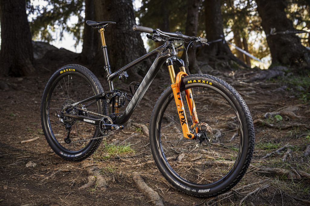 First Look The 2022 Giant Anthem Pro 29 Joins the Flex Stay Club Pinkbike