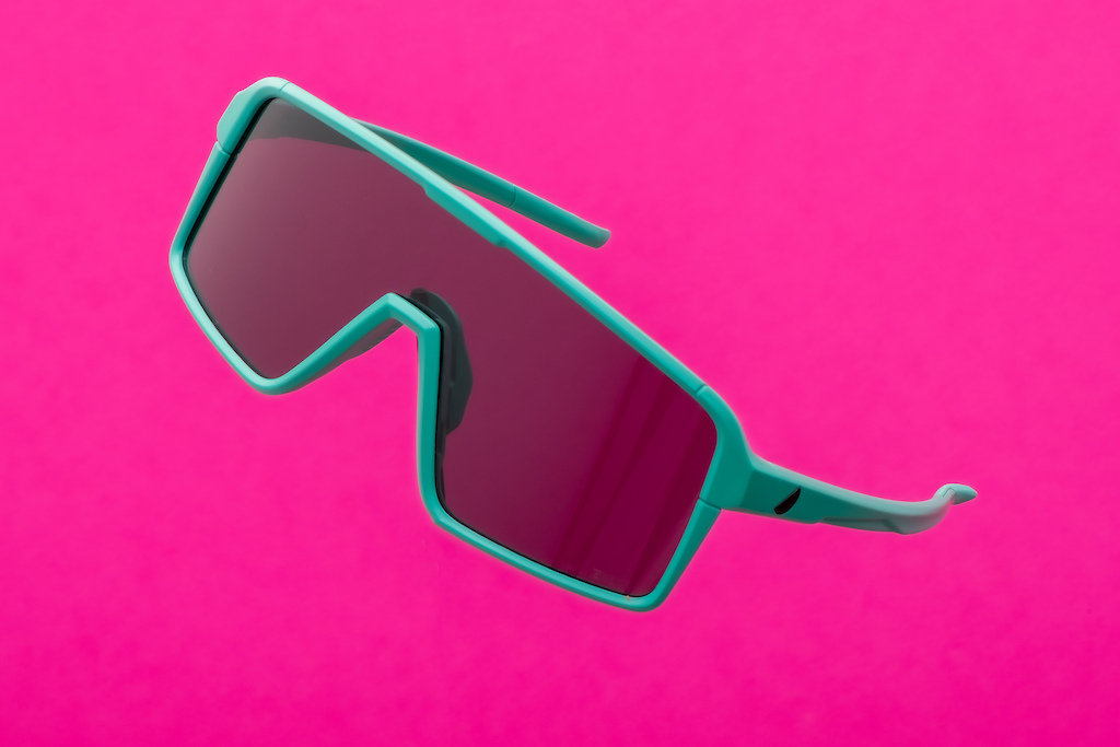 Kingpin emerald with Amber lens