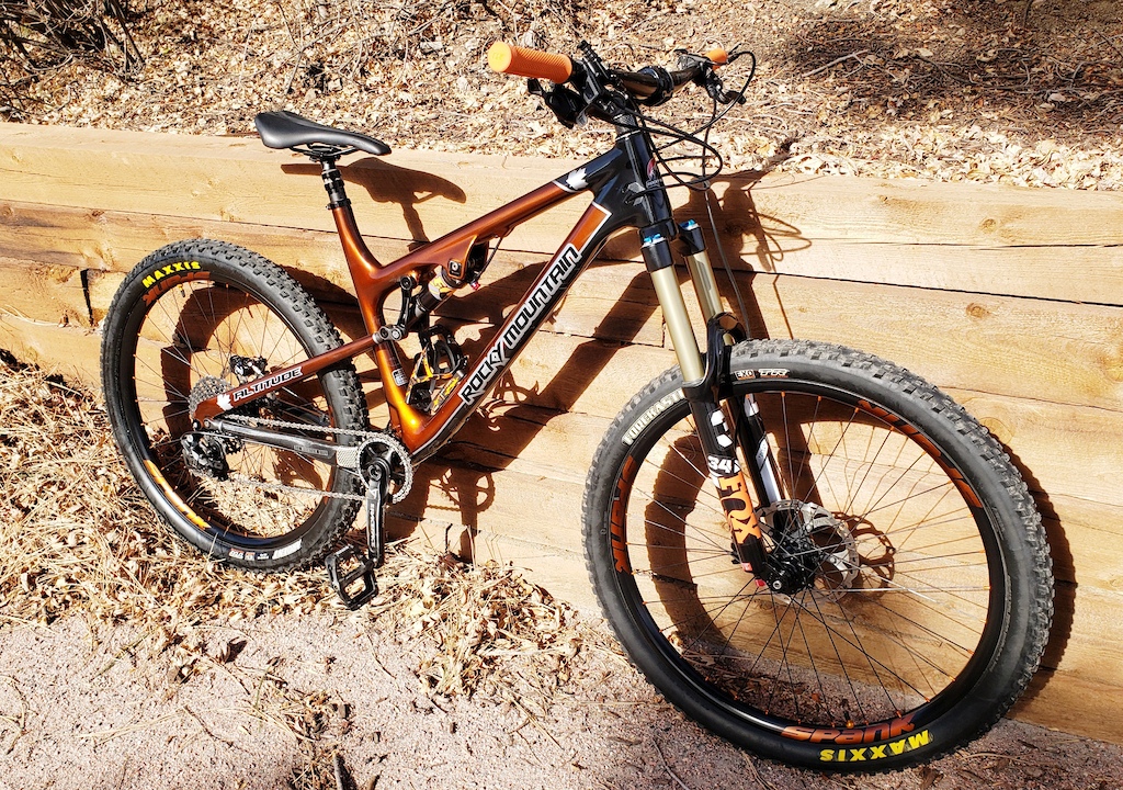 *** Updated ***
2015 Rocky Mountain Altitude MSL 770
Carbon // Custom Paint / decals/ rims/ build