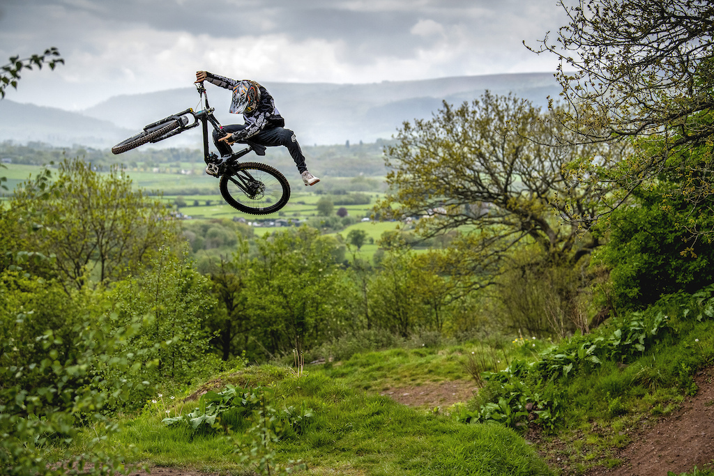 18.05.21.
Billy Spurway.
Black Mountains Cycle Centre, Wales.


PIC © Andy Lloyd
www.andylloyd.photography