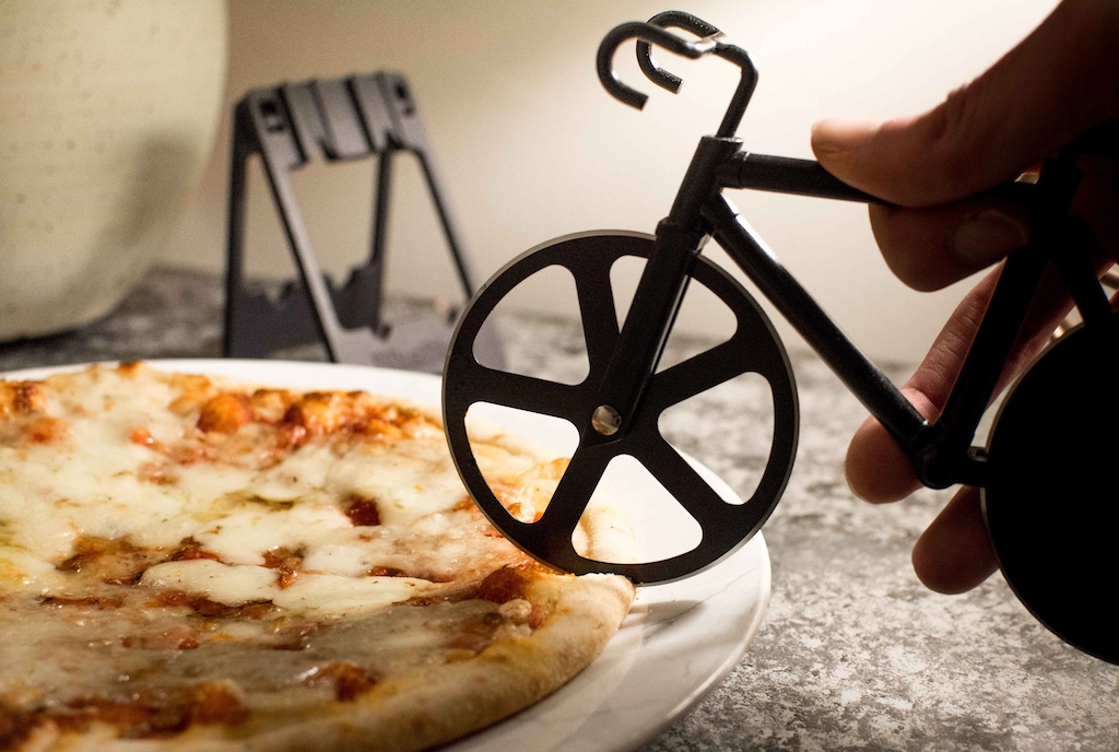 Mountain bike best sale pizza cutter