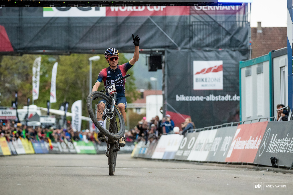 Tom Pidcock takes the win here in Albstadt with ease.
