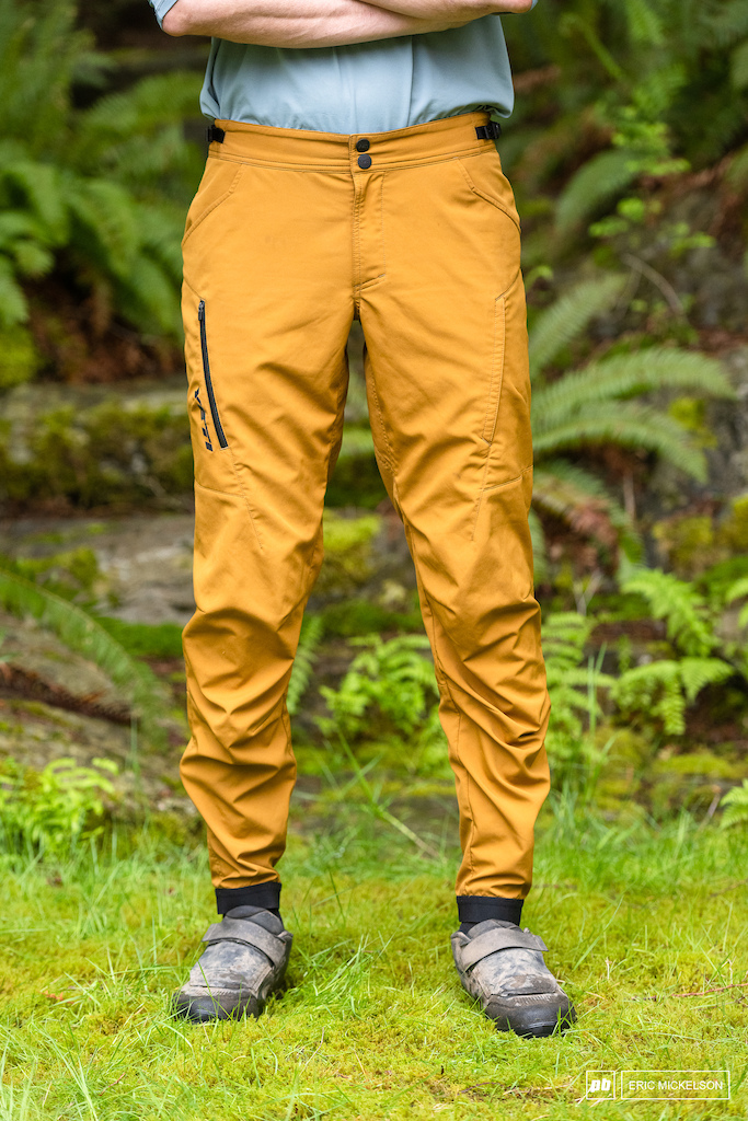 First Look: Rapha's Fast & Light Pants are Made For Your Hottest Rides -  Pinkbike