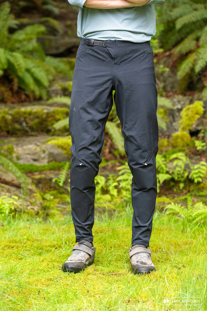 Canyon MTB Pants review – close-fitting and comfortable enduro pants