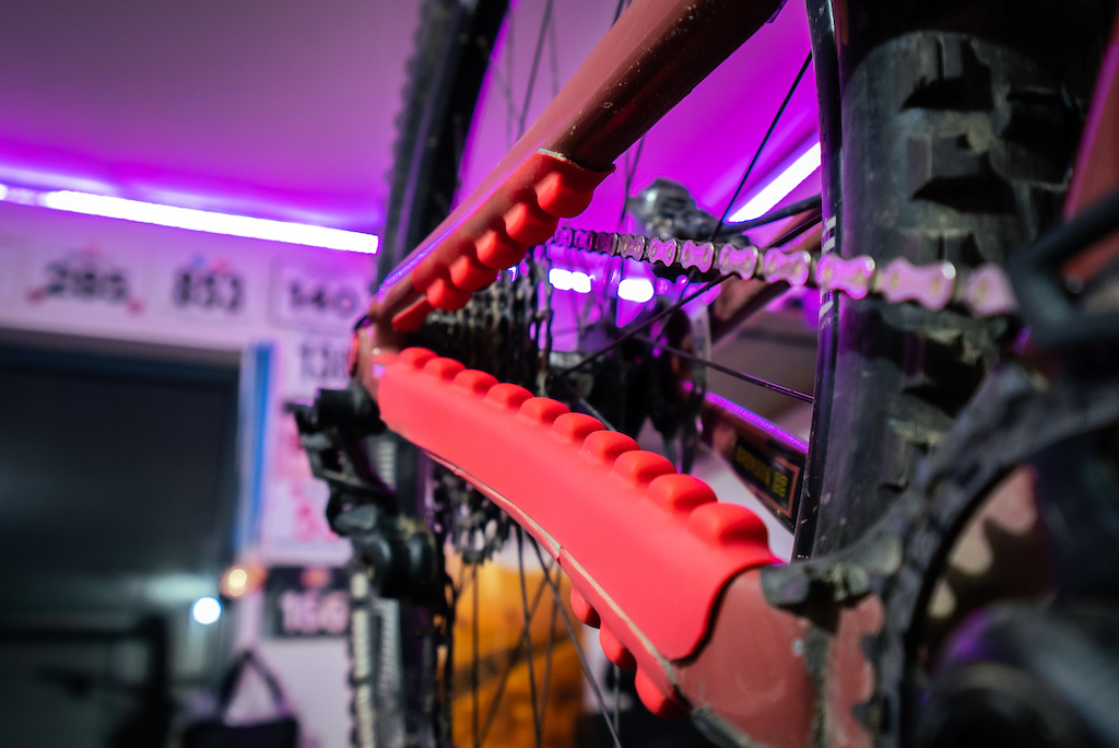 Ninja Mount Looks to Silence Chain Slap with the ChainFin - Pinkbike