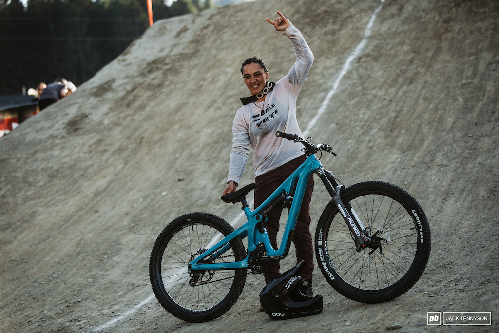 1st place for Robin Goomes onboard her custom Yeti. What an evening for the Kiwi.