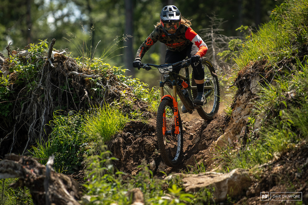 Andreane Lanthier Nadeu on Stage 5.