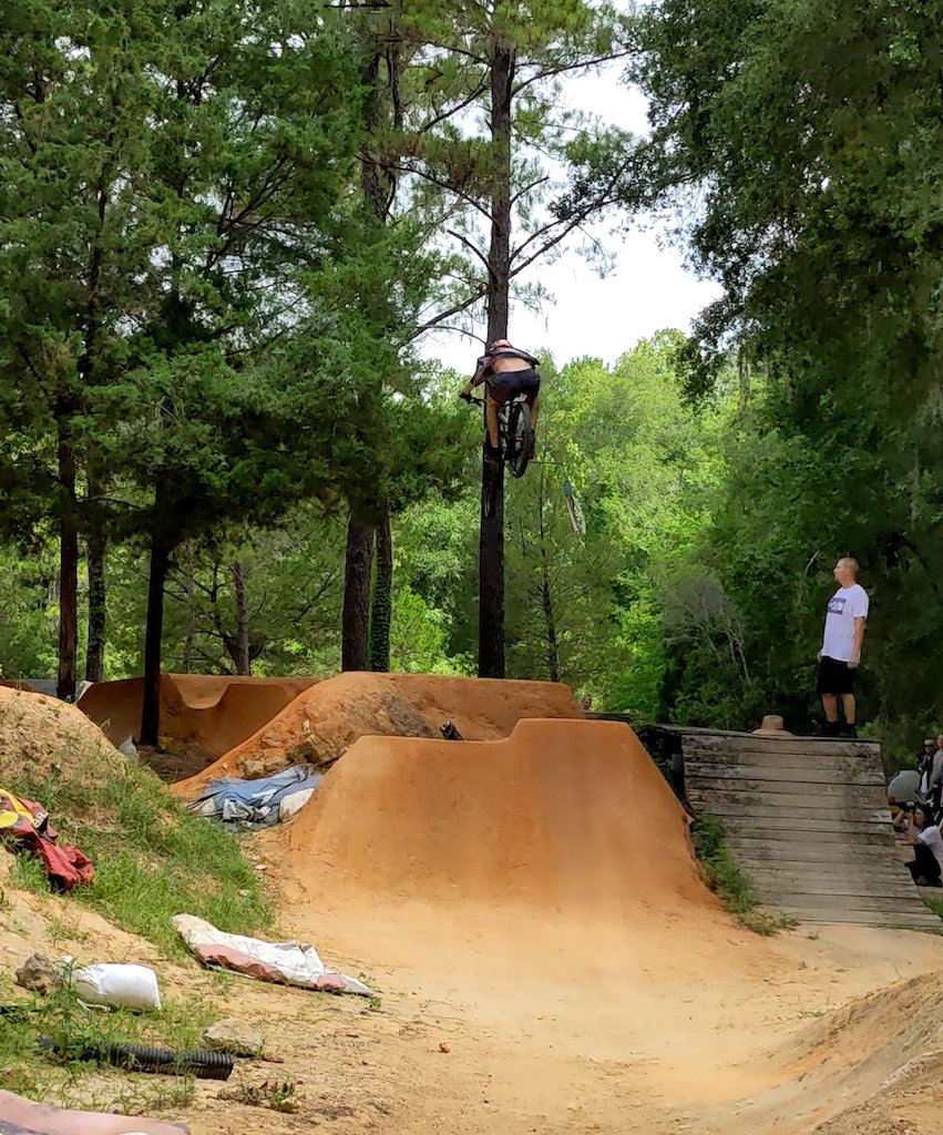 3rd place in today's big air comp at the Uncle Sam Jump Jam! Not bad for an enduro bike on dirt jumps. More photos to come...