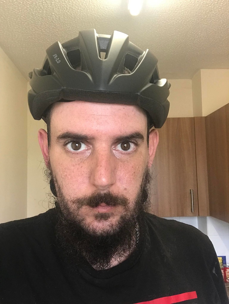 Bought myself a DNB R2.0 road bicycle helmet.