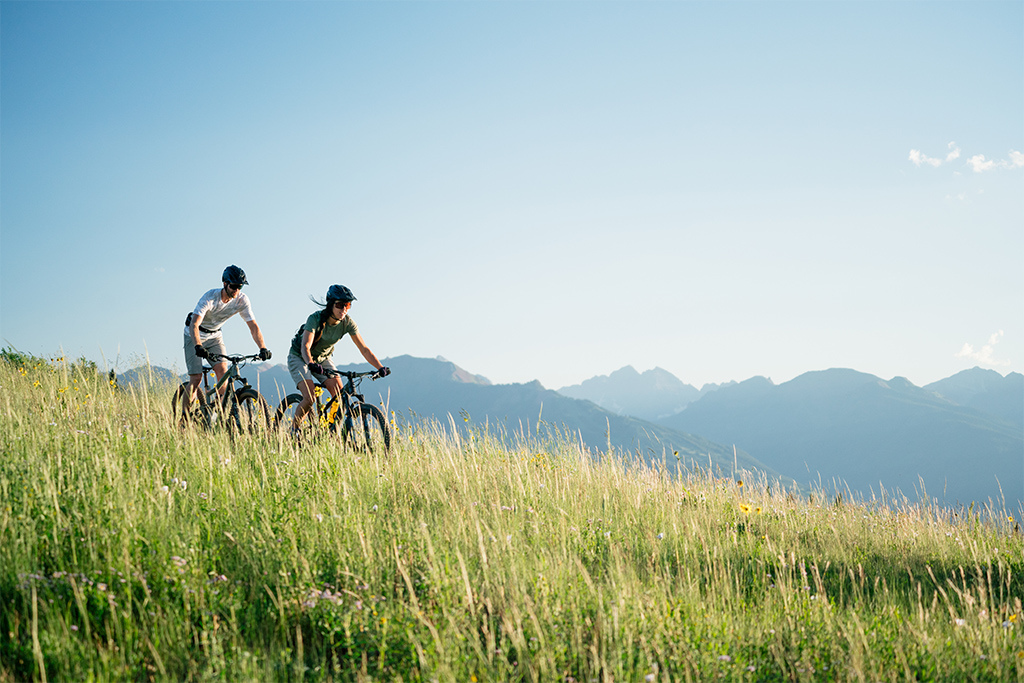 mountain bike apparel brands