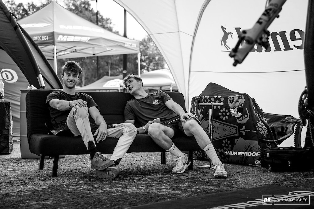 Continental Nukeproof team mates, Ronan Dunne and Chris Cummings, relaxing before Group A practice session.