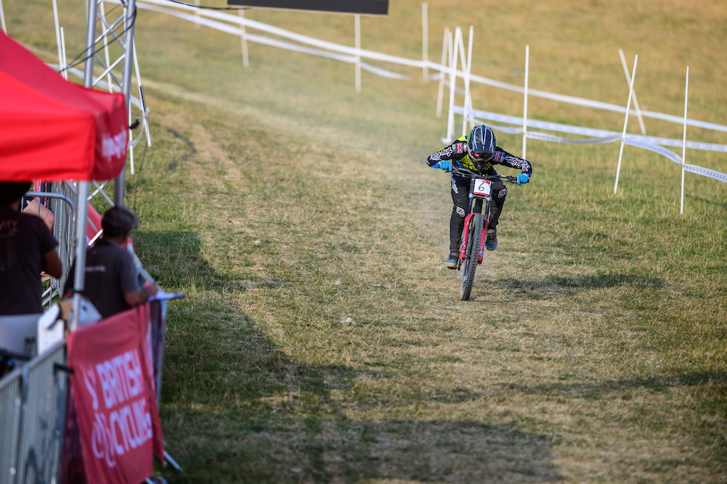 Taylor Vernon carried on putting down the power all the way to the finishing line on his way to his first ever National Series win in the Men's Elite - unbelievable but true!